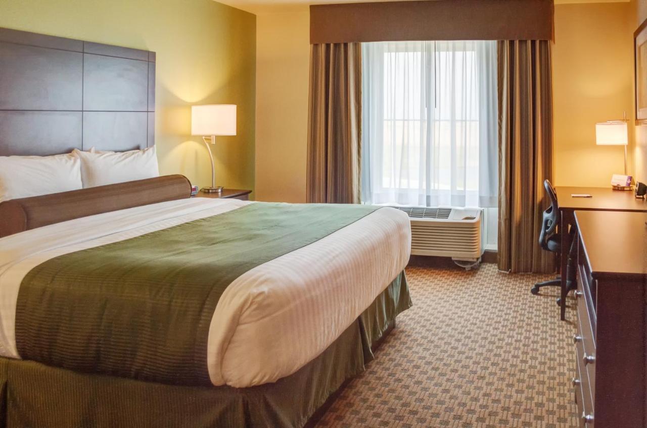 Cobblestone Inn & Suites - Waverly Екстер'єр фото