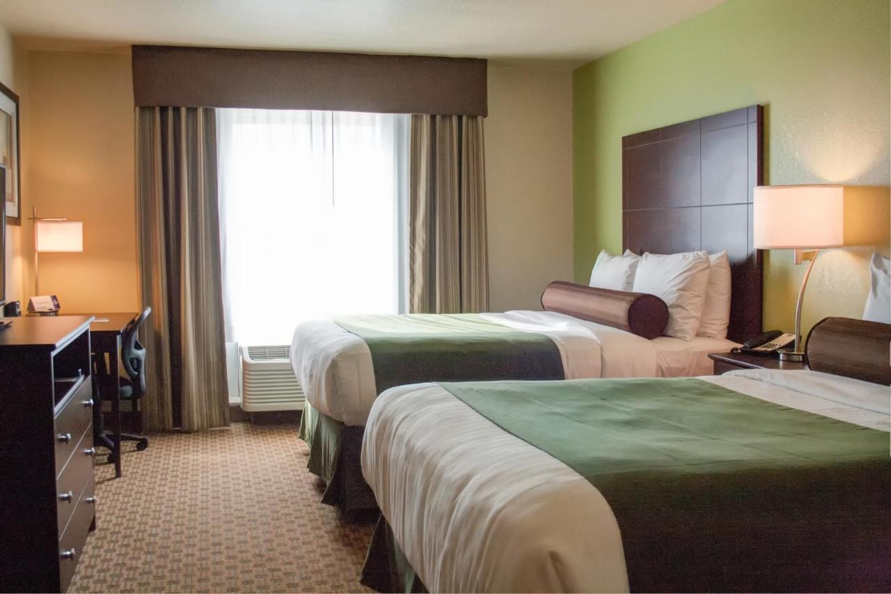 Cobblestone Inn & Suites - Waverly Екстер'єр фото